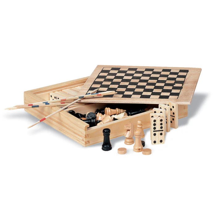 4 games in wooden box - Image 2