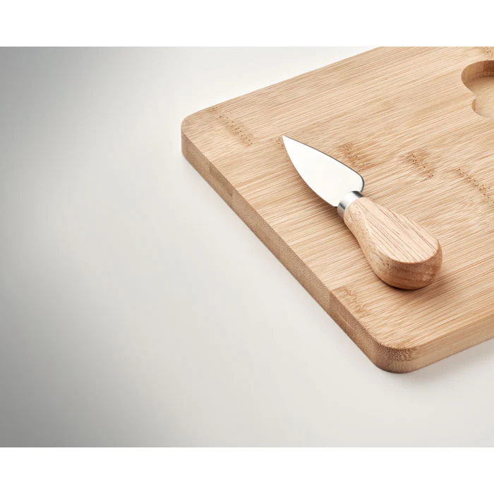Cheese board set in bamboo - Image 7